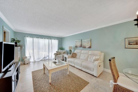 Condo in Lauderdale-by-the-Sea, Florida, 2 bedrooms  № 1217644 - photo 12