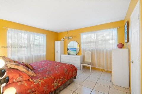 Condominio en venta en Pompano Beach, Florida, 2 dormitorios, 87.33 m2 № 1417182 - foto 13