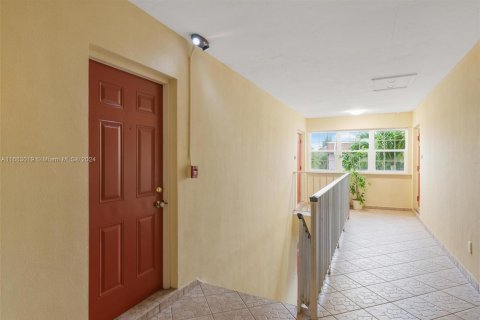 Condominio en venta en Pompano Beach, Florida, 2 dormitorios, 87.33 m2 № 1417182 - foto 5