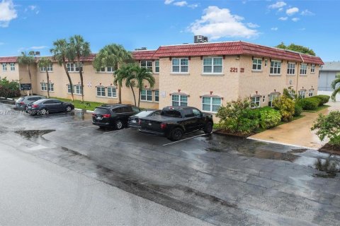 Condominio en venta en Pompano Beach, Florida, 2 dormitorios, 87.33 m2 № 1417182 - foto 1