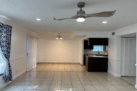 Propiedad comercial en venta en Coral Springs, Florida, 312.15 m2 № 1136270 - foto 8