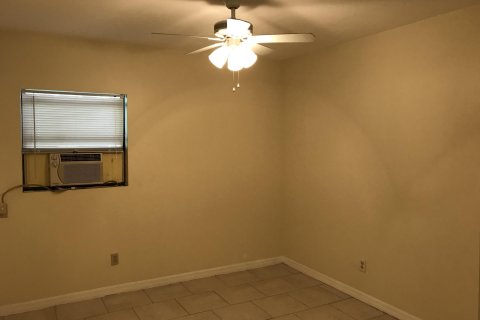 Villa ou maison à louer à Jacksonville, Floride: 1 chambre, 57.97 m2 № 885694 - photo 7