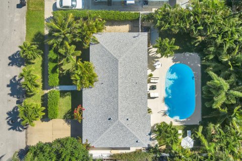 Villa ou maison à vendre à Lake Worth, Floride: 3 chambres, 150.13 m2 № 984223 - photo 1