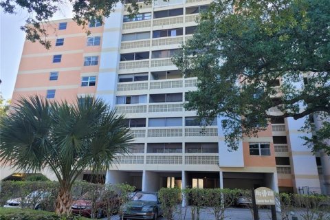 Condominio en venta en Lauderhill, Florida, 2 dormitorios, 88.26 m2 № 825819 - foto 1