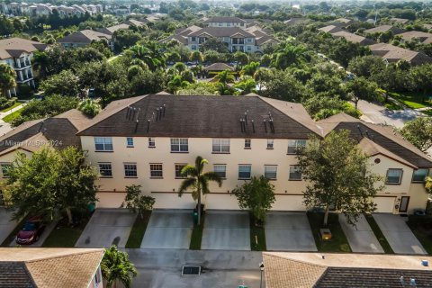 Townhouse in Port St. Lucie, Florida 3 bedrooms, 181.16 sq.m. № 1316565 - photo 26