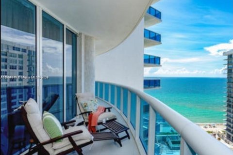 Condominio en venta en Hollywood, Florida, 3 dormitorios, 193.98 m2 № 1352008 - foto 30