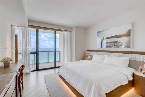 Condo in Miami Beach, Florida, 1 bedroom  № 1127218 - photo 21