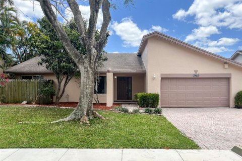Villa ou maison à vendre à Lauderhill, Floride: 3 chambres, 175.96 m2 № 1127217 - photo 1