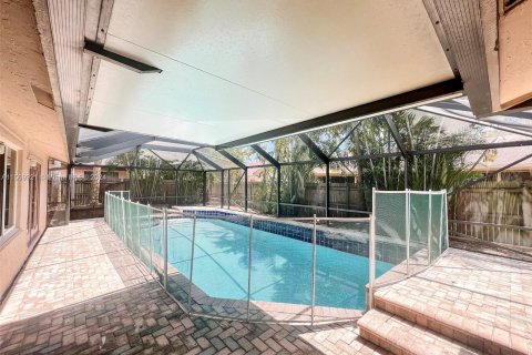 Villa ou maison à vendre à Lauderhill, Floride: 3 chambres, 175.96 m2 № 1127217 - photo 17
