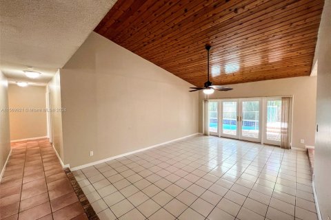 Casa en venta en Lauderhill, Florida, 3 dormitorios, 175.96 m2 № 1127217 - foto 18