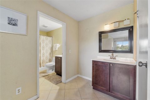 Condominio en venta en Coral Springs, Florida, 1 dormitorio, 91.04 m2 № 1139203 - foto 11