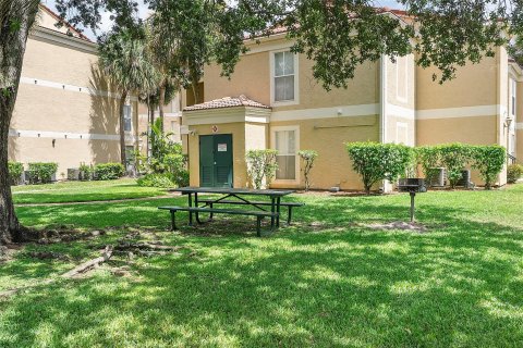 Condominio en venta en Coral Springs, Florida, 1 dormitorio, 91.04 m2 № 1139203 - foto 3