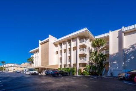 Condo in Gulf Stream, Florida, 1 bedroom  № 1139150 - photo 9