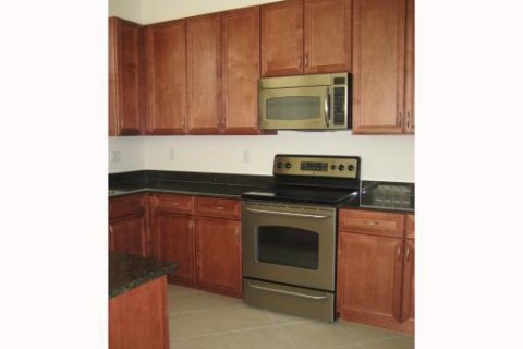 Townhouse in West Palm Beach, Florida 2 bedrooms, 100.89 sq.m. № 1139152 - photo 8
