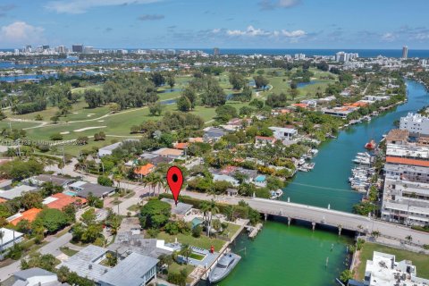 Villa ou maison à vendre à Miami Beach, Floride: 3 chambres, 223.24 m2 № 1391944 - photo 28