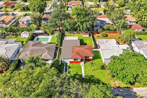 Casa en venta en Miami, Florida, 2 dormitorios, 121.33 m2 № 1392024 - foto 28