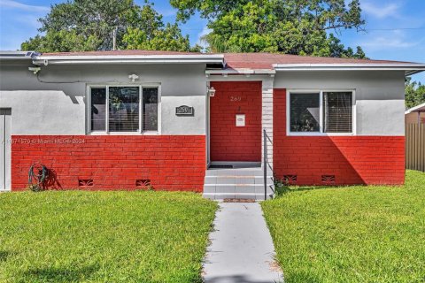 Villa ou maison à vendre à Miami, Floride: 2 chambres, 121.33 m2 № 1392024 - photo 4