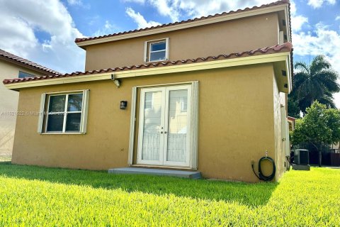 House in Miramar, Florida 3 bedrooms, 164.07 sq.m. № 1269163 - photo 4