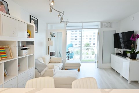 Condominio en venta en Miami Beach, Florida, 1 dormitorio, 60.85 m2 № 1353794 - foto 7