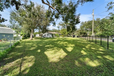 House in Tampa, Florida 3 bedrooms, 109.25 sq.m. № 1401001 - photo 23