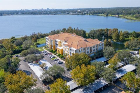 Condo in Orlando, Florida, 3 bedrooms  № 1401039 - photo 2