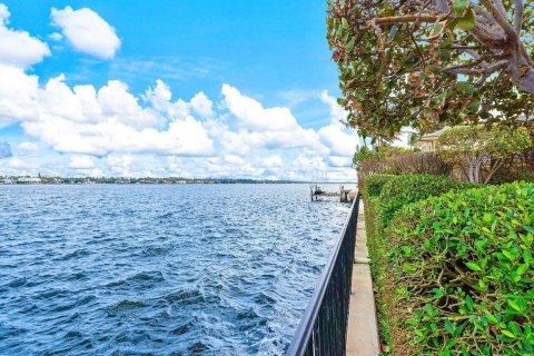 Villa ou maison à vendre à Palm Beach, Floride: 5 chambres, 385.82 m2 № 927703 - photo 5