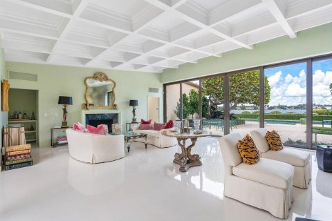 Villa ou maison à vendre à Palm Beach, Floride: 5 chambres, 385.82 m2 № 927703 - photo 17