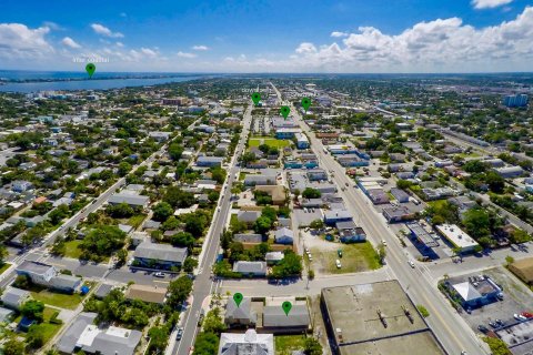 Commercial property in Lake Worth, Florida № 1120165 - photo 2