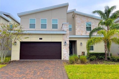 Casa en venta en Davenport, Florida, 6 dormitorios, 310.2 m2 № 1356382 - foto 1