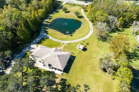 Villa ou maison à vendre à Edgewater, Floride: 4 chambres, 326.55 m2 № 835153 - photo 2