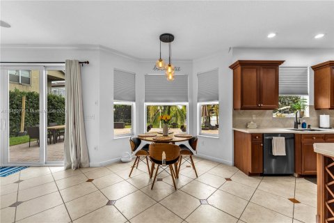 Casa en venta en Miramar, Florida, 4 dormitorios, 336.77 m2 № 1328863 - foto 30