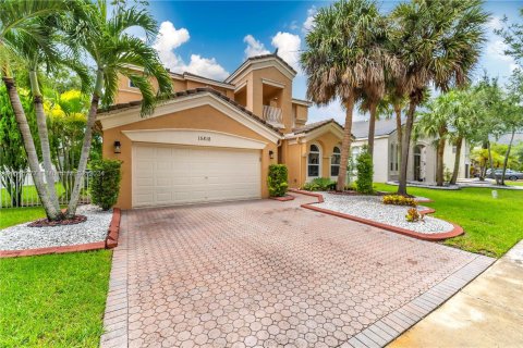 Casa en venta en Miramar, Florida, 4 dormitorios, 336.77 m2 № 1328863 - foto 2