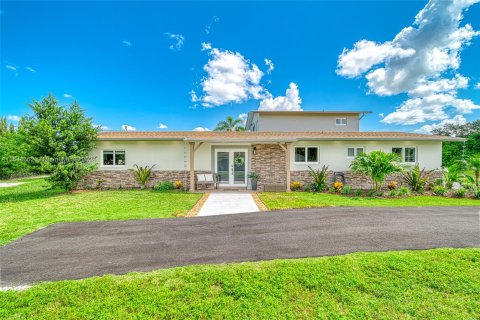 Villa ou maison à vendre à Miami, Floride: 4 chambres, 251.67 m2 № 1328821 - photo 1