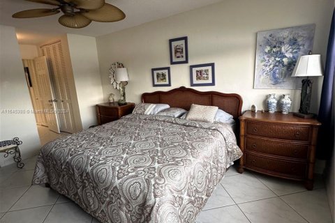 Copropriété à vendre à Hallandale Beach, Floride: 1 chambre, 92.9 m2 № 1328864 - photo 9