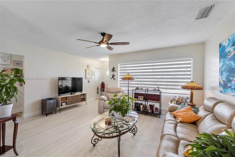 Casa en venta en Hollywood, Florida, 2 dormitorios, 102.01 m2 № 1328782 - foto 6