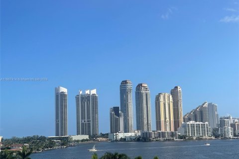 Condominio en venta en Aventura, Florida, 2 dormitorios, 109.72 m2 № 1382040 - foto 24