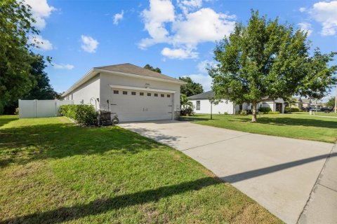 House in Winter Haven, Florida 3 bedrooms, 191.56 sq.m. № 1349857 - photo 3