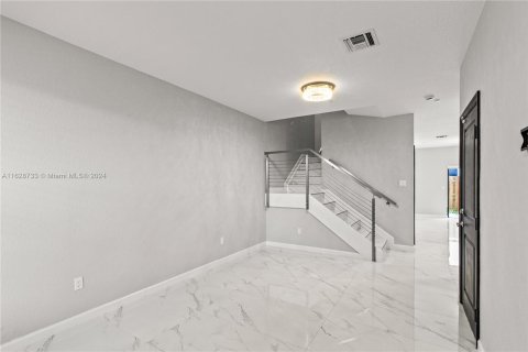 Touwnhouse à vendre à Pembroke Pines, Floride: 3 chambres, 157.93 m2 № 1282736 - photo 7