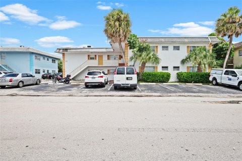 Condo in Deerfield Beach, Florida, 2 bedrooms  № 1321110 - photo 21