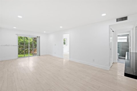 Copropriété à vendre à Deerfield Beach, Floride: 2 chambres, 78.97 m2 № 1321110 - photo 1