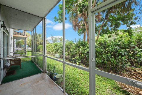 Copropriété à vendre à Deerfield Beach, Floride: 2 chambres, 78.97 m2 № 1321110 - photo 24