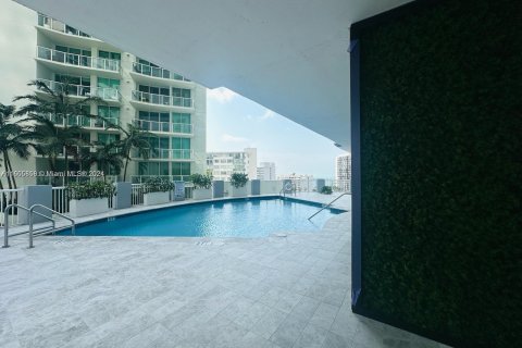 Apartamento en alquiler en Miami, Florida, 1 dormitorio, 58.53 m2 № 1355214 - foto 5