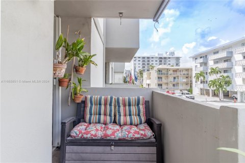 Condominio en venta en Miami Beach, Florida, 1 dormitorio, 74.79 m2 № 1355209 - foto 16