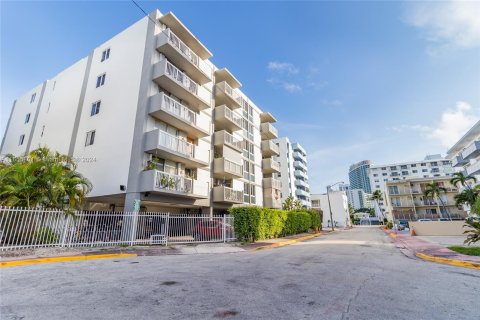 Condominio en venta en Miami Beach, Florida, 1 dormitorio, 74.79 m2 № 1355209 - foto 8