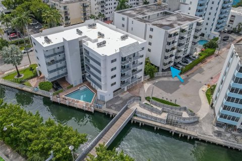 Condominio en venta en Miami Beach, Florida, 1 dormitorio, 74.79 m2 № 1355209 - foto 21