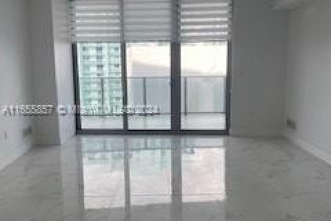 Condo in Miami, Florida, 2 bedrooms  № 1355213 - photo 13