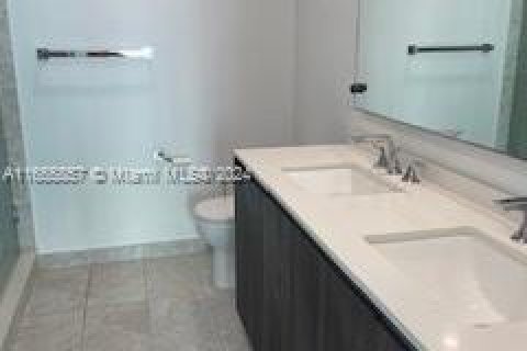 Condo in Miami, Florida, 2 bedrooms  № 1355213 - photo 20