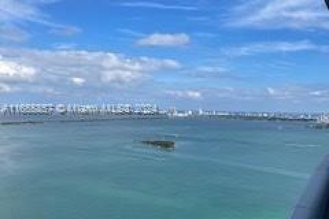 Condo in Miami, Florida, 2 bedrooms  № 1355213 - photo 7