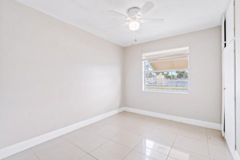 Купить виллу или дом в Ривьера-Бич, Флорида 3 спальни, 80.27м2, № 977009 - фото 10