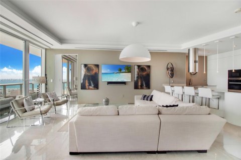 Condo in Miami Beach, Florida, 2 bedrooms  № 1382028 - photo 7